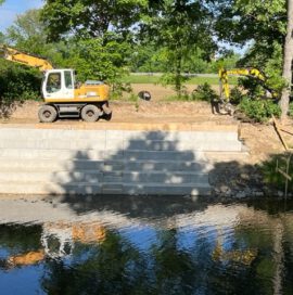 Sitzstufen Flutkanal Weiden