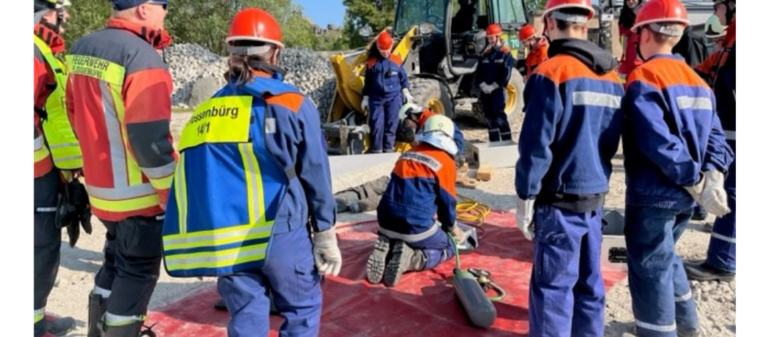 Übung der Jugendfeuerwehr Flossenbürg auf unserem Betriebsgelände